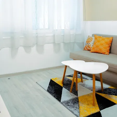 Apartment Cozy Near Center *